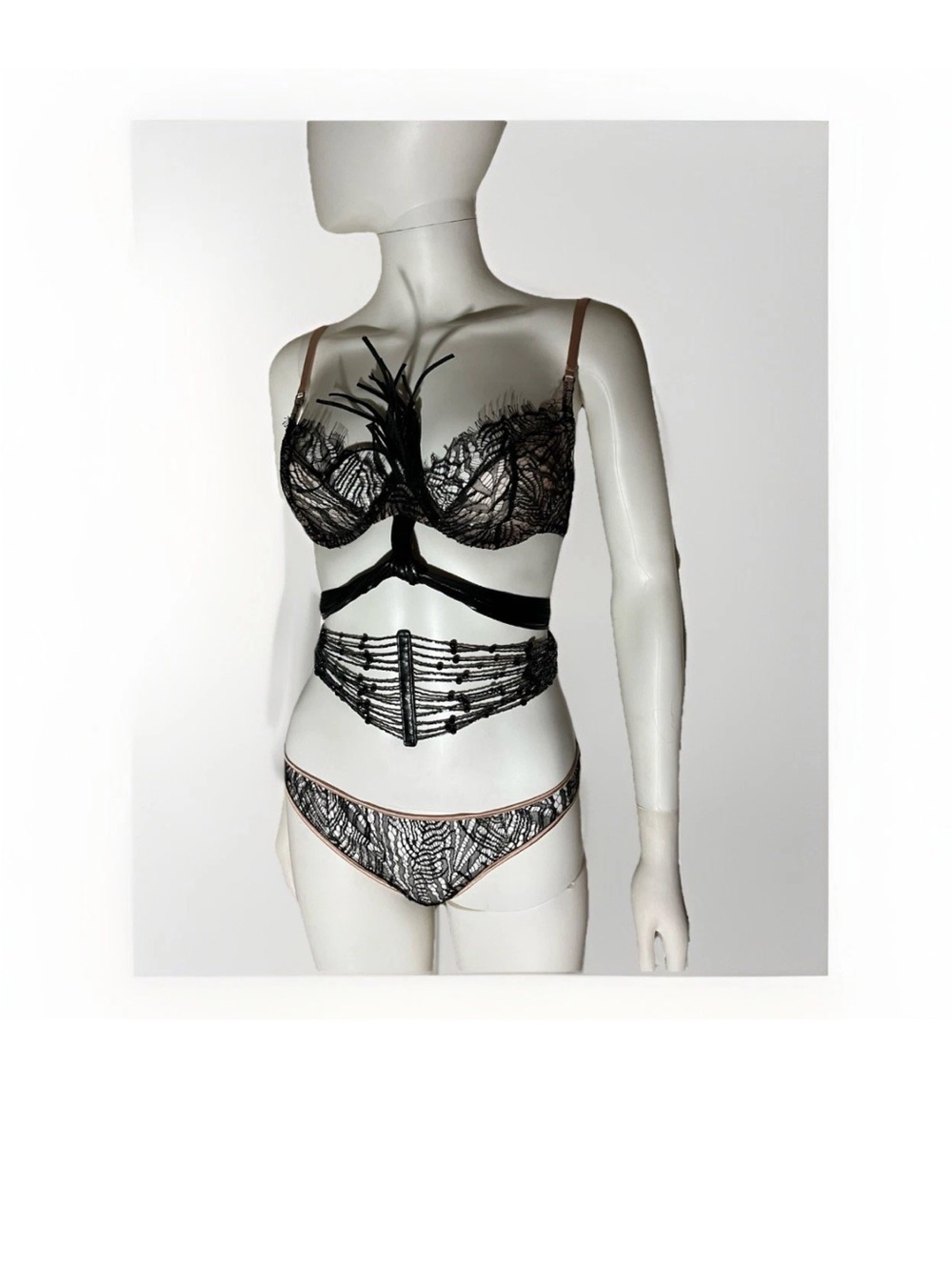 NWT LE Alternative Harness Bondage Belt Kiki De Montparnasse Beads & Leather